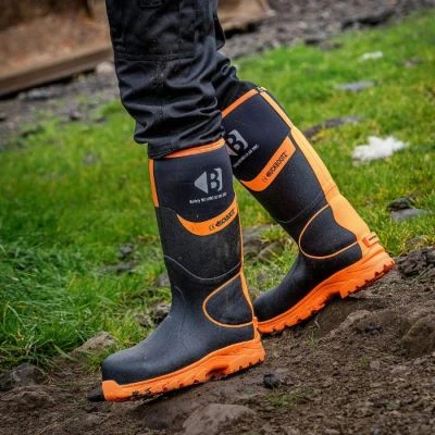 Buckler Boots Safety Wellingtons | Black & Orange